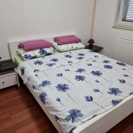 Apartments Katarina Šmrika الغرفة الصورة